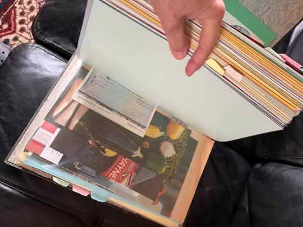Photo of free Language flash cards in ring binders (Greaves LA1) #1
