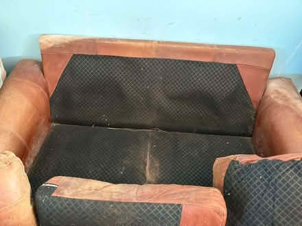 Photo of free sofa (Tiverton CW6) #2