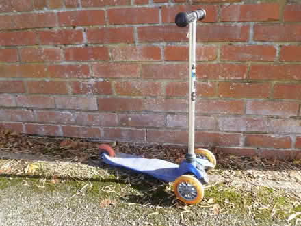 Photo of free 3-wheel toddler / kids micro scooter (Highway SL6) #2
