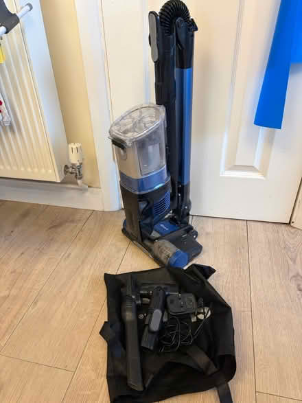Photo of free Shark vacuum (DA15 Sidcup) #1