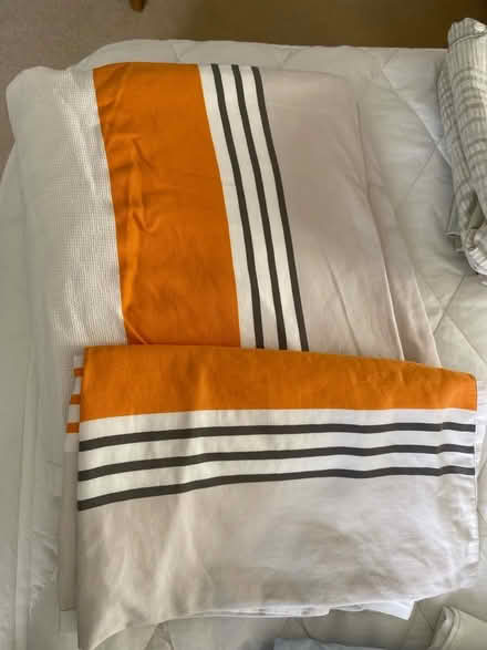 Photo of free 2x single duvet covers & base sheets (Welwyn Garden City AL8) #2