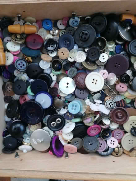 Photo of free Hundreds of used buttons (Presteigne LD8) #2