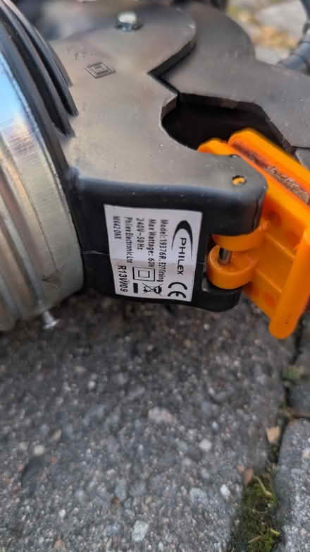 Photo of free Work light (Coulsdon CR5) #2