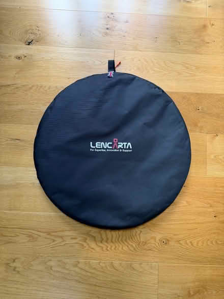 Photo of free Collapsible green / blue screen for photography and video (Priestwood RG42) #2