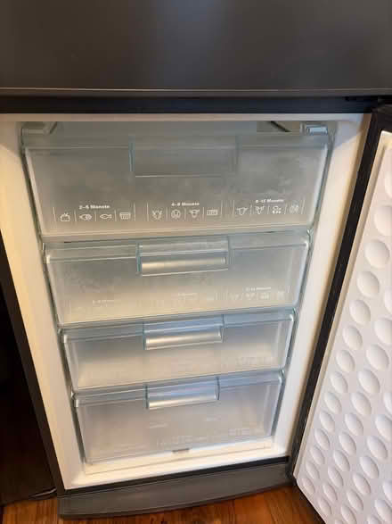 Photo of free Siemens fridge & freezer (KT3) #4