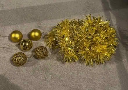 Photo of free Small bundle of gold Christmas decorations (Bowerham LA1) #1
