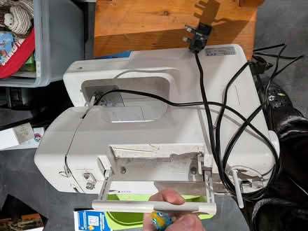 Photo of free Sewing machine not set up right (GL1 Podsmead GL1) #2