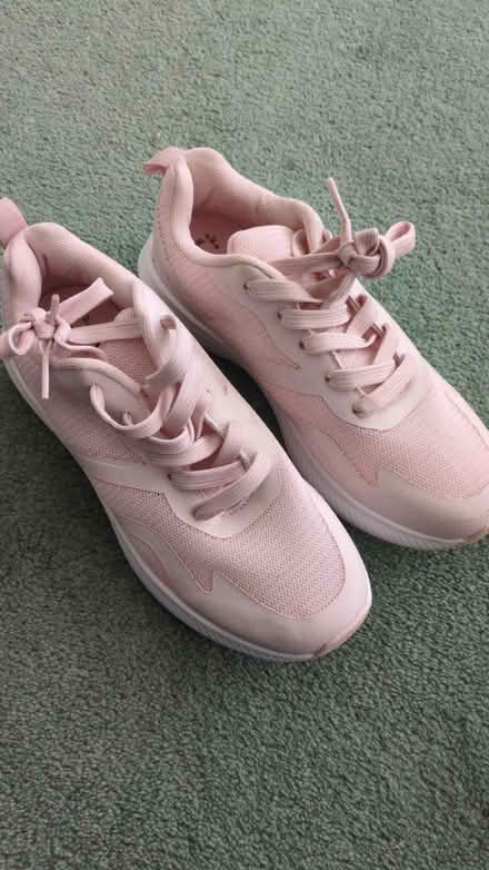 Photo of free Womens/Girls Trainers (Bromley BR1) #1