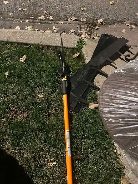 Photo of free Tree branch trimmer (Chicago, 60641) #1