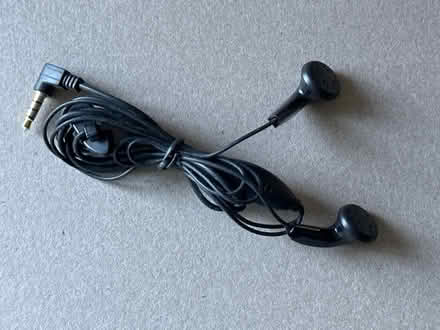Photo of free Ear phones - with jack (Chailey CHAILEY BN8) #1