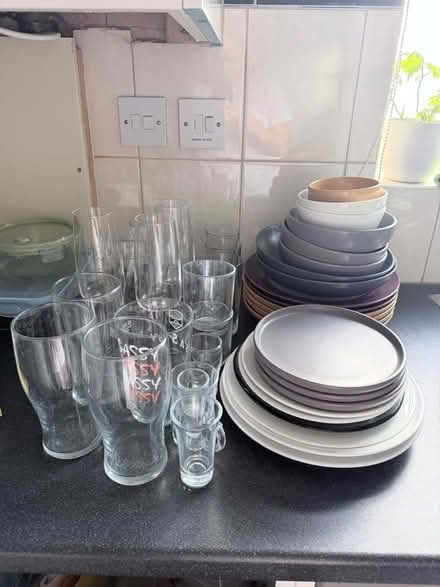 Photo of free Plates and glasses (Fulham SW6) #1