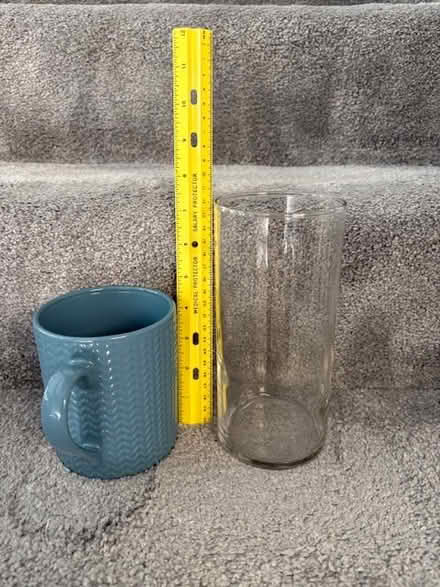 Photo of free Vase and large mug (Sunnyvale 94087) #1