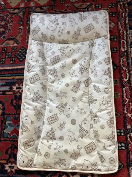 Photo of free Changing mat (Iffley Road OX4) #1