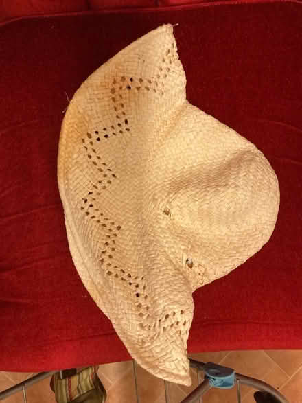 Photo of free Old sunhat (Kennington OX1) #3