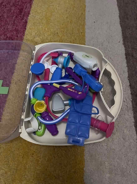 Photo of free Child’s play doctors kit (Ridge LA1) #2