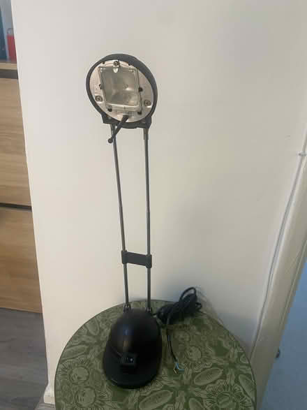 Photo of free desk lamp (NW10, near McDonald Neasden) #1