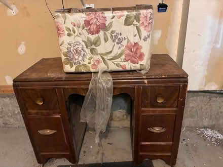 Photo of free Handy desk or Shabby Chic (Kanata) #2