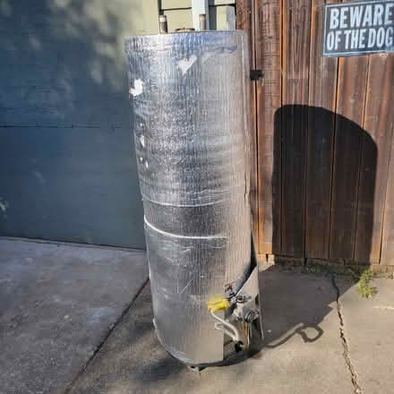 Photo of free Gas water heater 40 gallons (East Santa Rosa) #1
