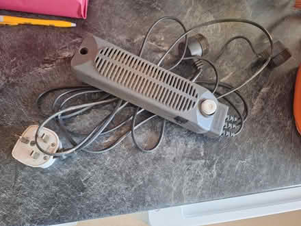 Photo of free Uvb light fitting (Forestgreen GL6) #1