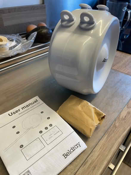 Photo of free Retractable double clothes lines (Tottenham N15) #4