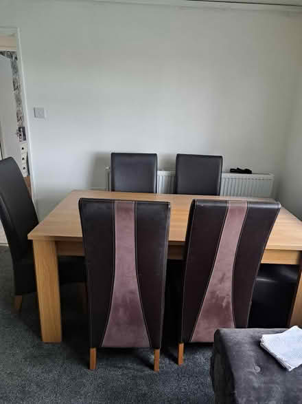 Photo of free Table and 6 leather chairs (De12 8bn) #1