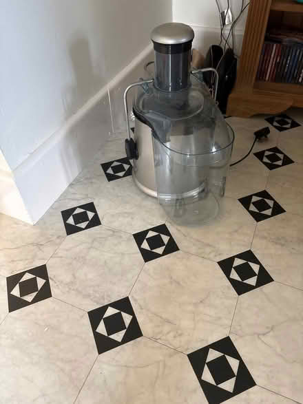 Photo of free Juicer (RG27 0NT) #1