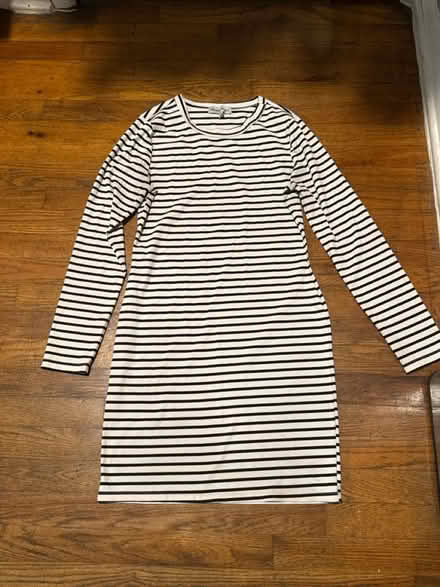 Photo of free Size XL Long Sleeve Dress (Clason Point Bronx NY) #1