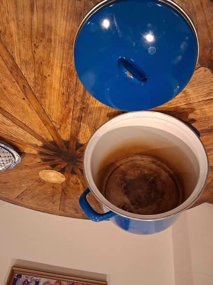 Photo of free large blue casserole (Marston OX3) #2