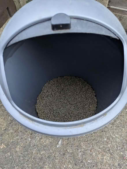 Photo of free Rabbits pellets (CO4 colchester) #2