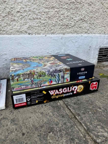 Photo of free Two 1000 piece jizsaws / puzzles (Croydon, CR0) #1