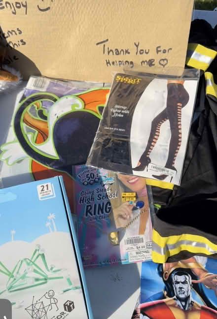 Photo of free Halloween items plus more (Magnolia Drive and Laurel Lane) #2
