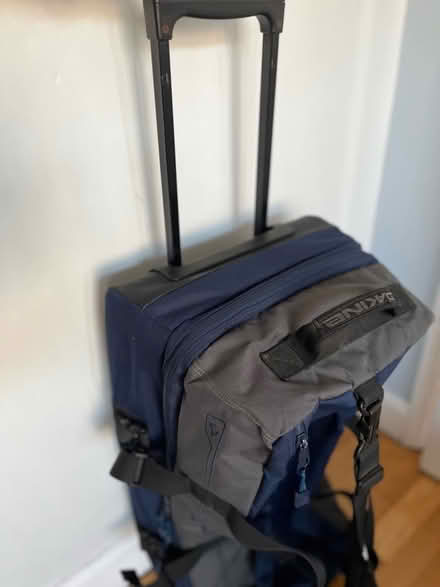 Photo of free Dakine travel bag (Bury Park LU3) #2