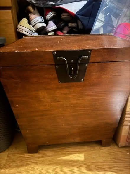 Photo of free Large chest (Kensington L7) #1
