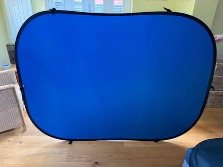 Photo of free Collapsible green / blue screen for photography and video (Priestwood RG42) #3