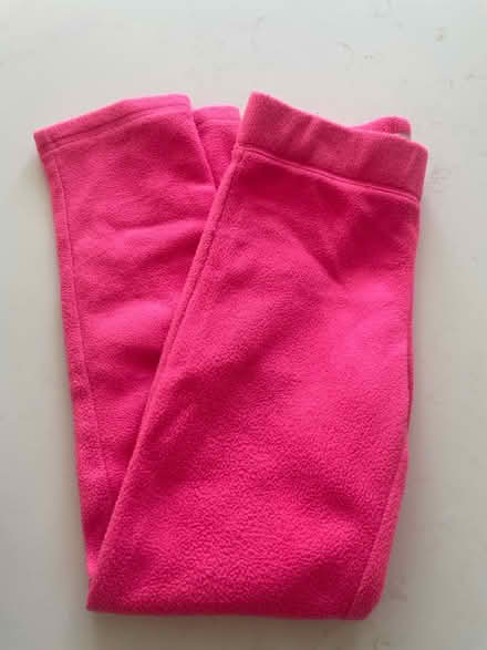 Photo of free Girls sz 7/8 pink fleece pants (Bayview/highway 7) #1