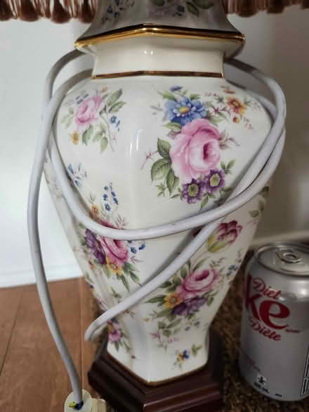 Photo of free Lamp (Eglinton/Mt Pleasant) #2