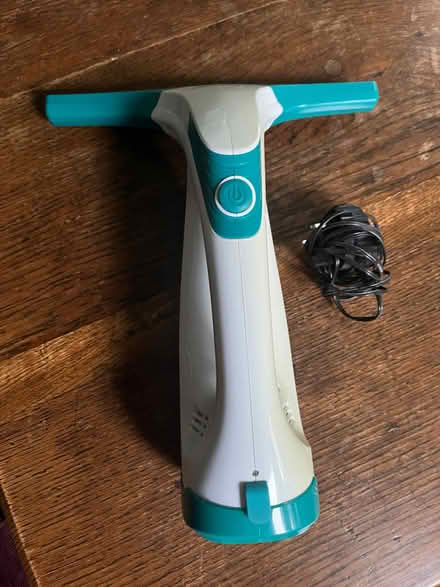 Photo of free window steam/condensation vac (Wirksworth DE4) #1