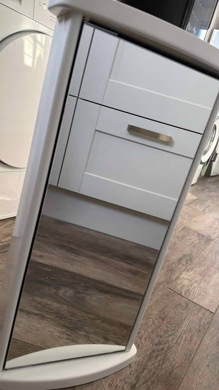 Photo of free Corner bathroom cabinet. (Fordstreet CO6) #4