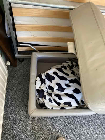Photo of free Ottoman with storage (Eastbourne BN21) #2