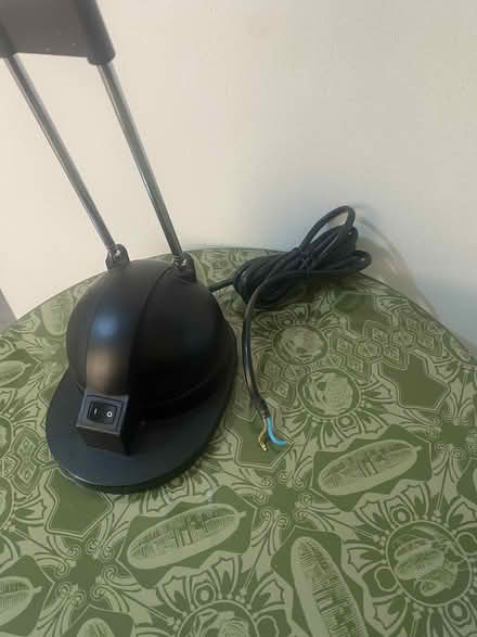Photo of free desk lamp (NW10, near McDonald Neasden) #2