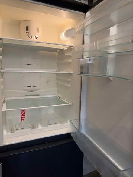 Photo of free Siemens fridge & freezer (KT3) #1
