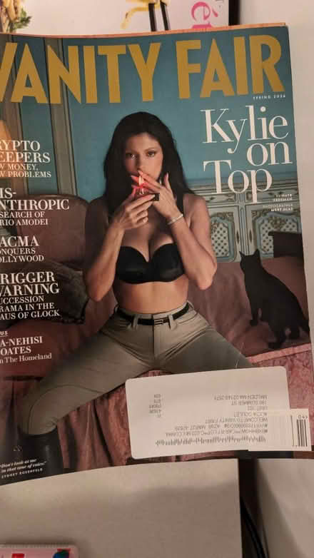 Photo of free Wide variety of magazines (Summer St malden ma) #2