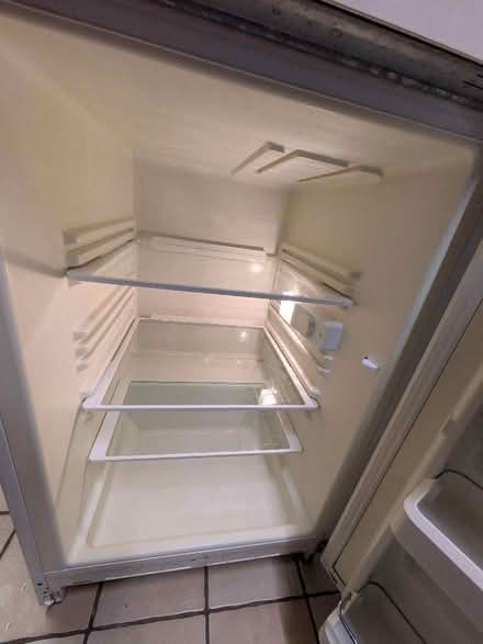 Photo of free Bosch undercounter fridge (Cheam SM3) #2