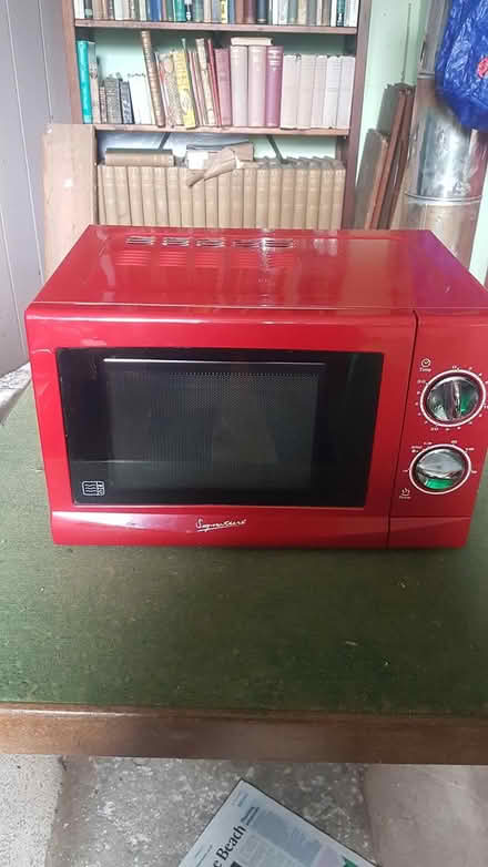 Photo of free Small Microwave (Swyre DT2) #1