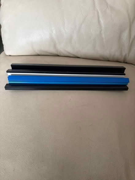 Photo of free plastic slide grip spines (Hala LA1) #1