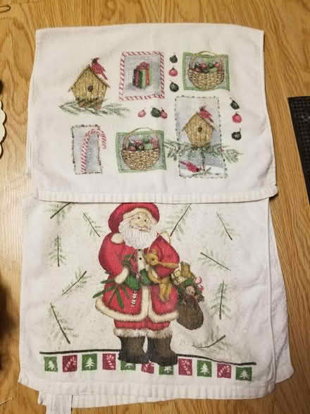 Photo of free Misc Christmas decor (Hunt Club) #4