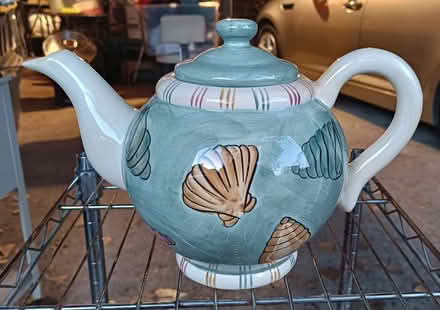 Photo of free Ceramic 'Seashell' Teapot (Ridgefield Park) #1