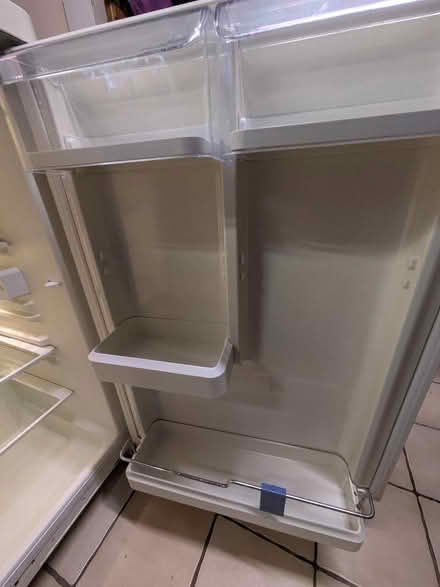 Photo of free Bosch undercounter fridge (Cheam SM3) #3