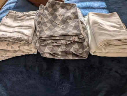 Photo of free x3 old used bedding (Wickford SS12) #1