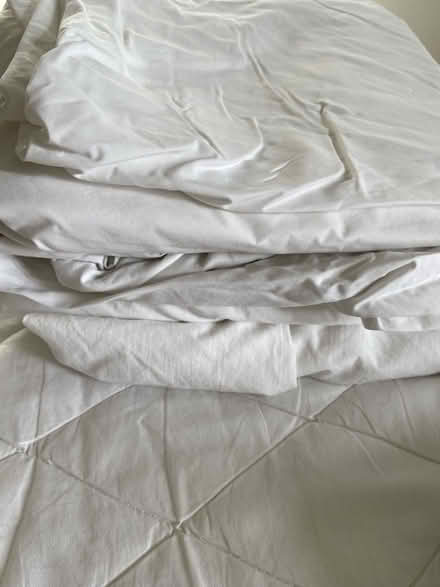 Photo of free 2x single duvet covers & base sheets (Welwyn Garden City AL8) #3